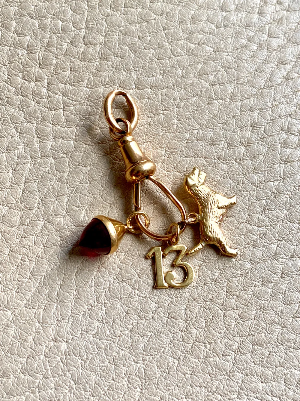 18k gold Swedish vintage charm or pendant - Terrier dog