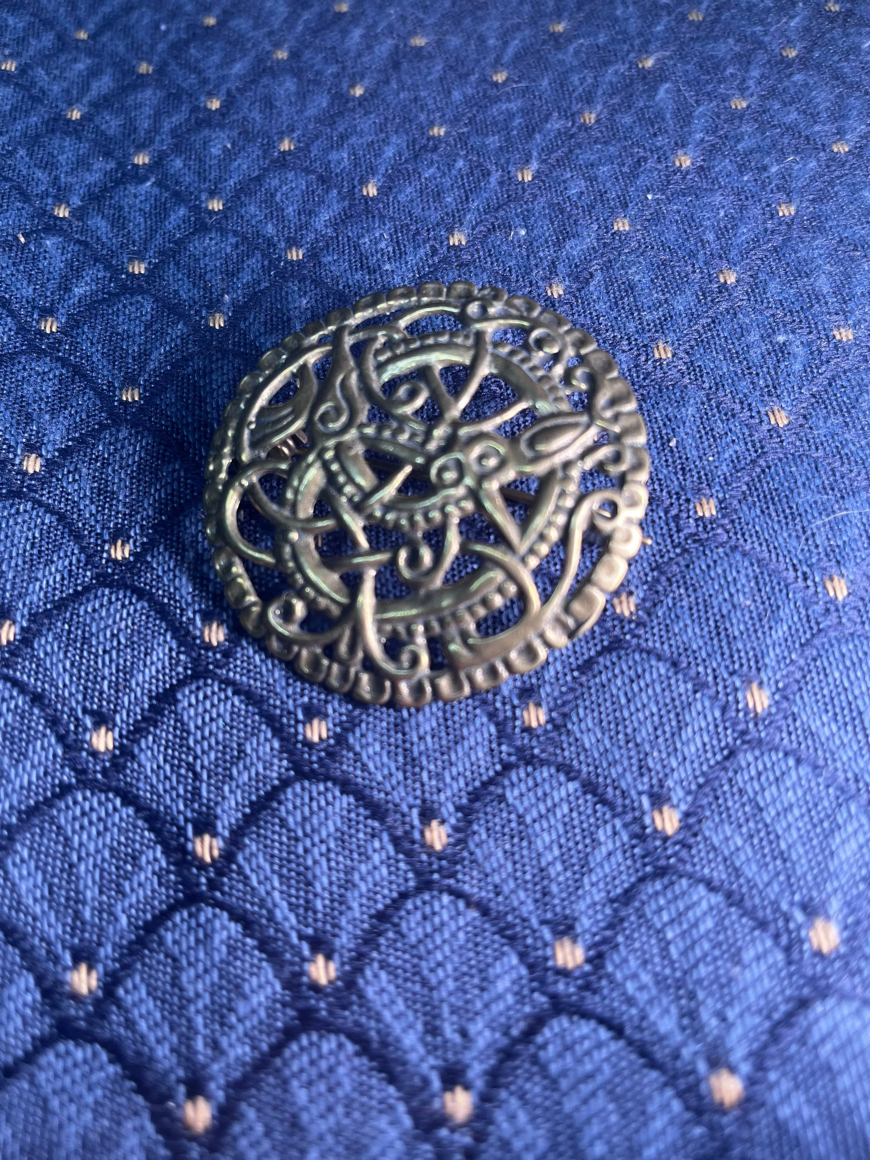 5 cm Viking Disc Urnes-style Brooches (set of 2) - Replica of Pitney Brooch