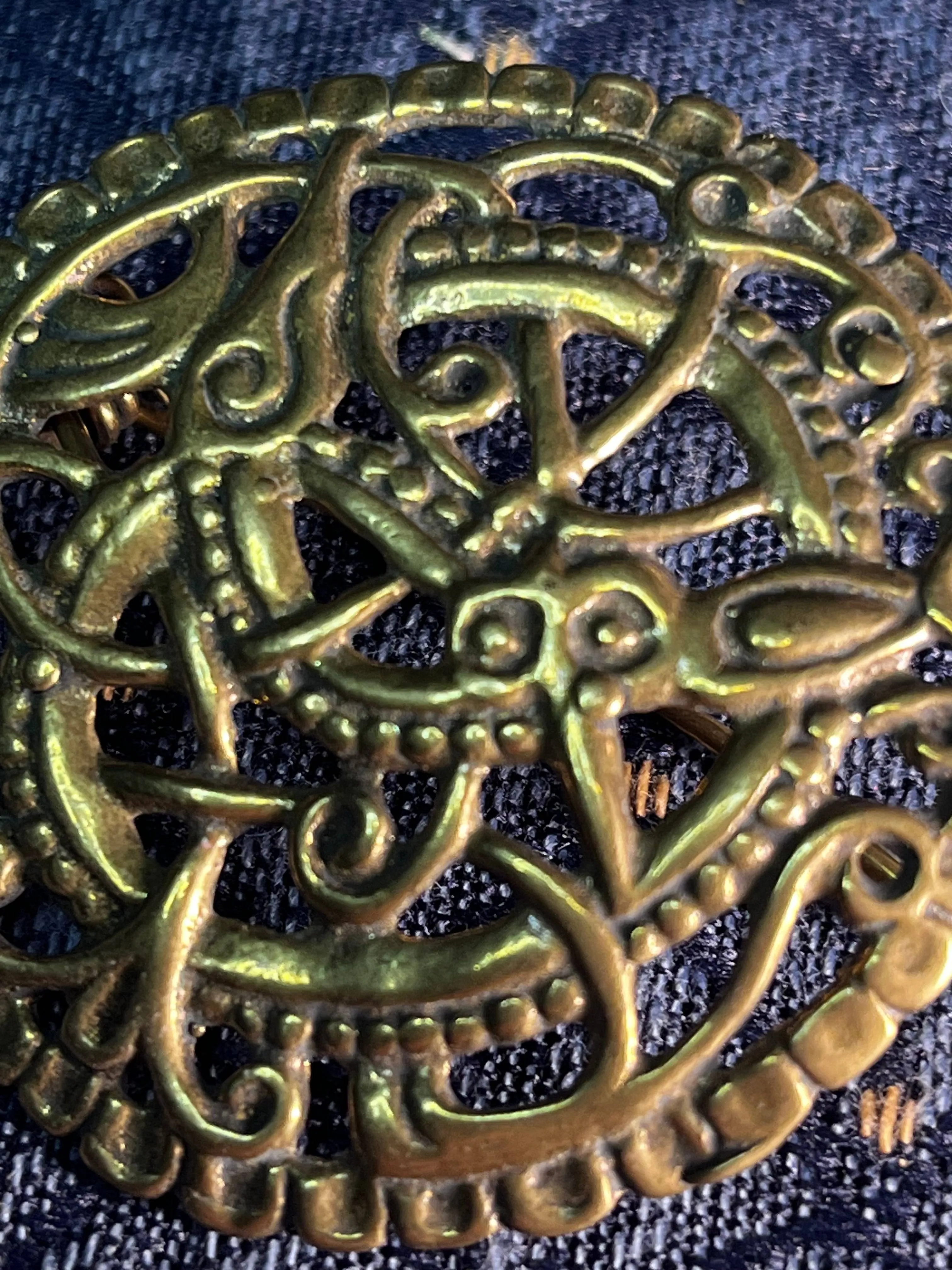 5 cm Viking Disc Urnes-style Brooches (set of 2) - Replica of Pitney Brooch