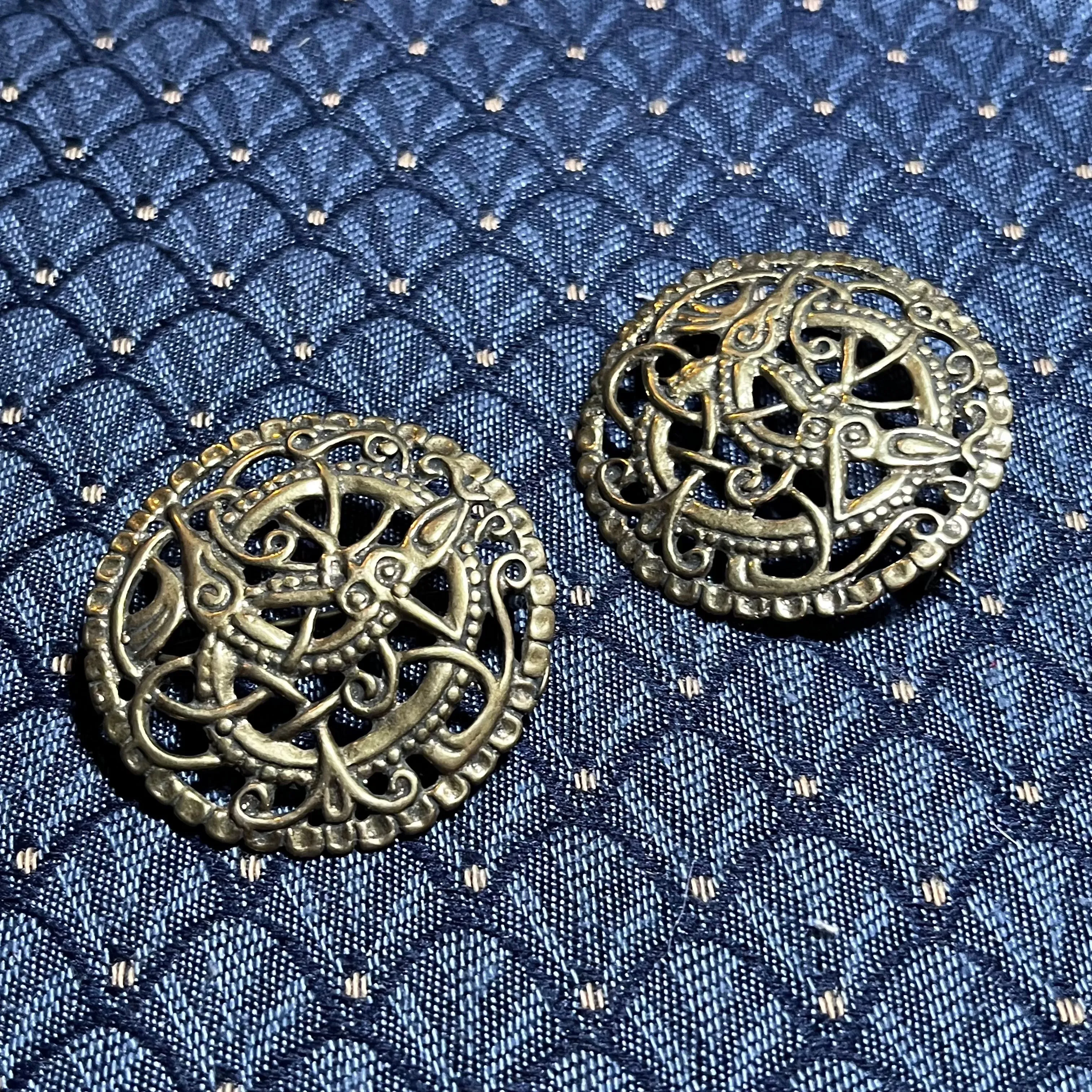 5 cm Viking Disc Urnes-style Brooches (set of 2) - Replica of Pitney Brooch