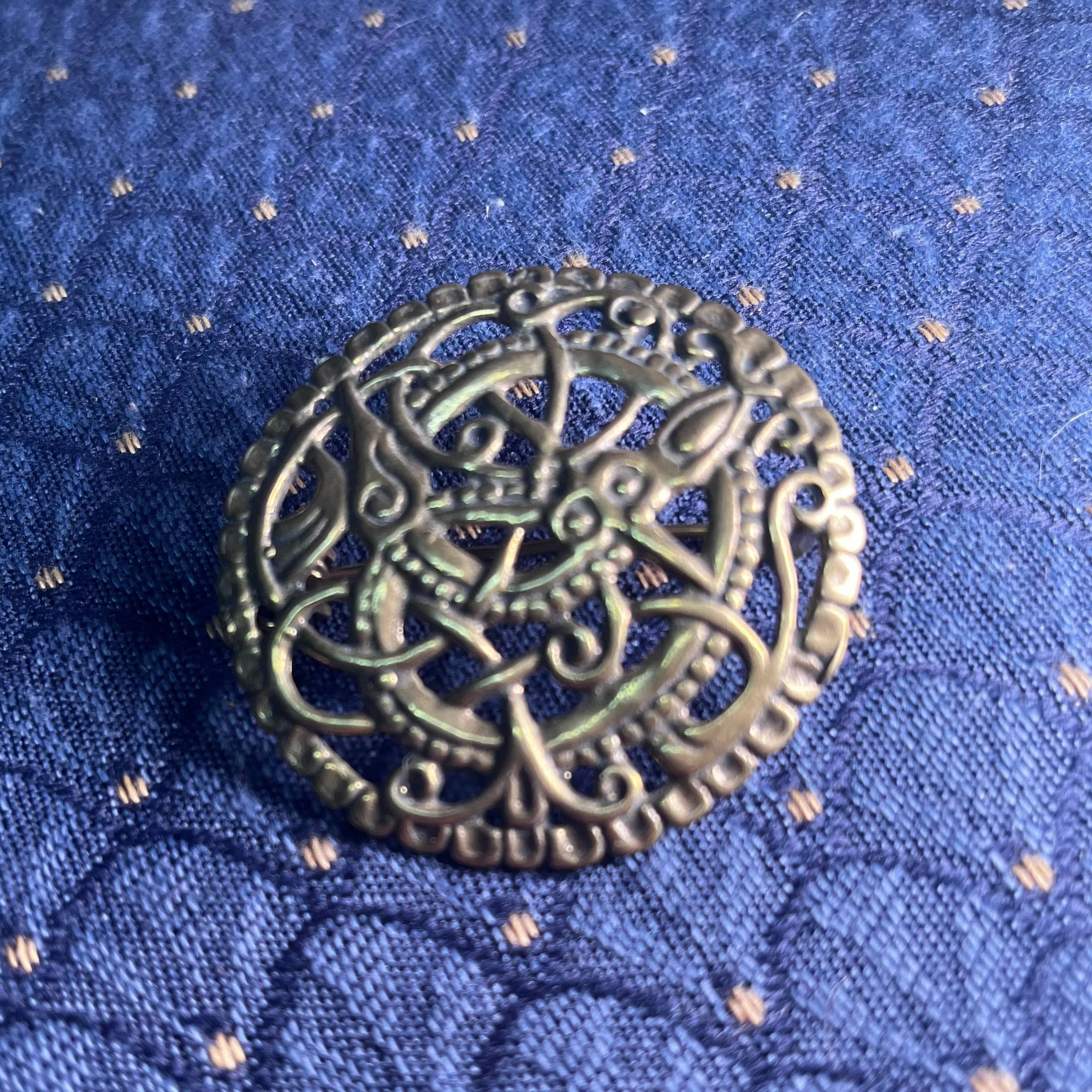5 cm Viking Disc Urnes-style Brooches (set of 2) - Replica of Pitney Brooch