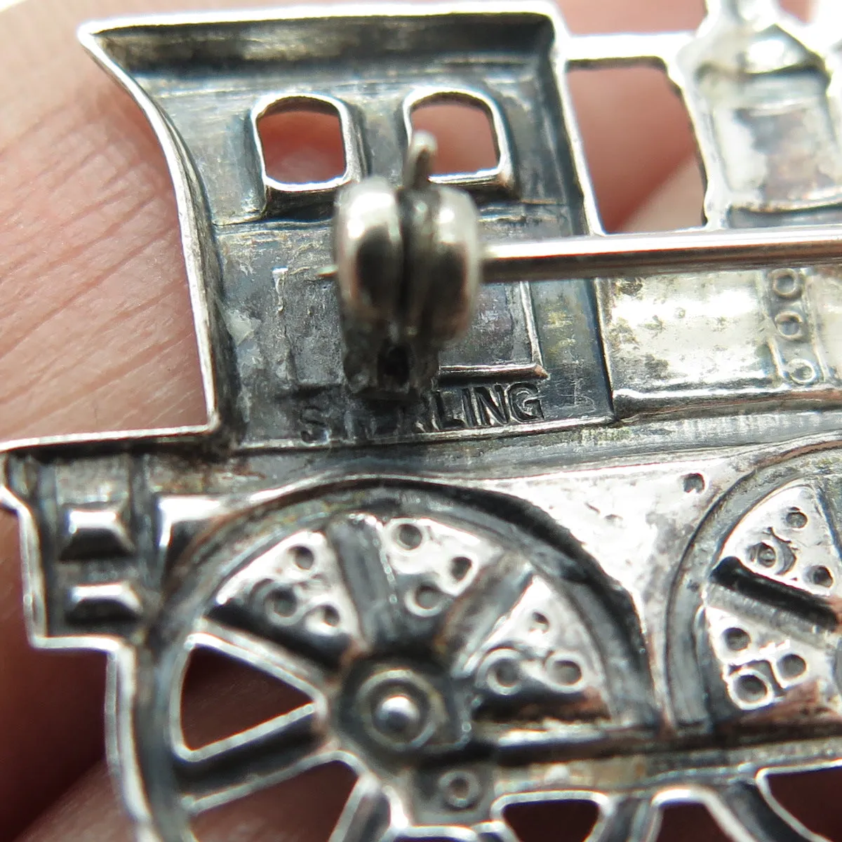 925 Sterling Silver Antique Art Deco Train locomotive Engine Pin Brooch