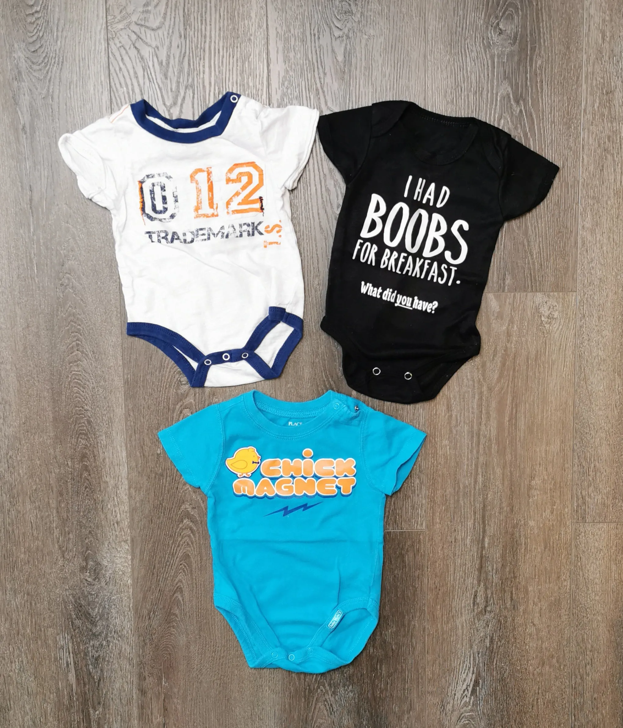 BABY BOY SIZE 3/6 MONTHS - 3 Pack, Graphic Onesies EUC B14