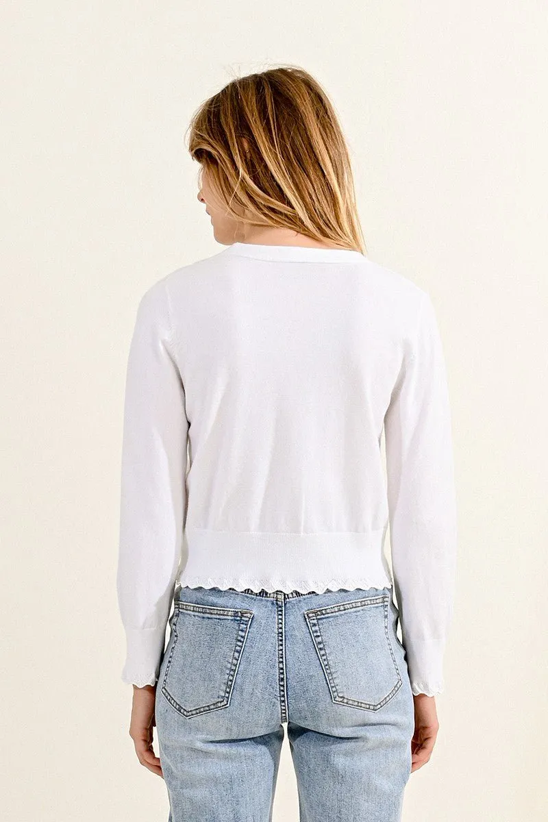 CROPPED CARDIGAN WITH SCALLOPED EDGES