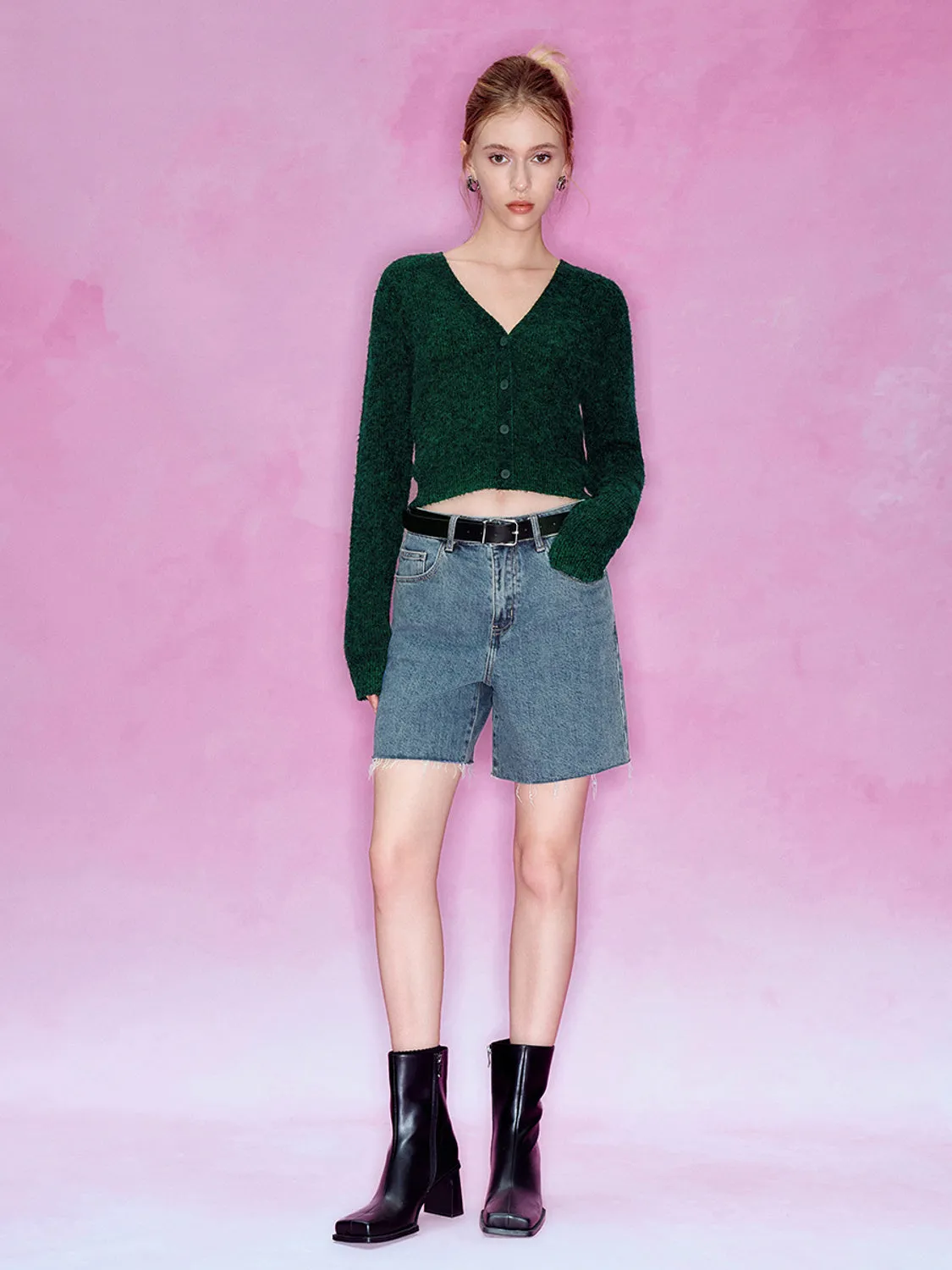 Cropped V-Neck Knitted Cardigans