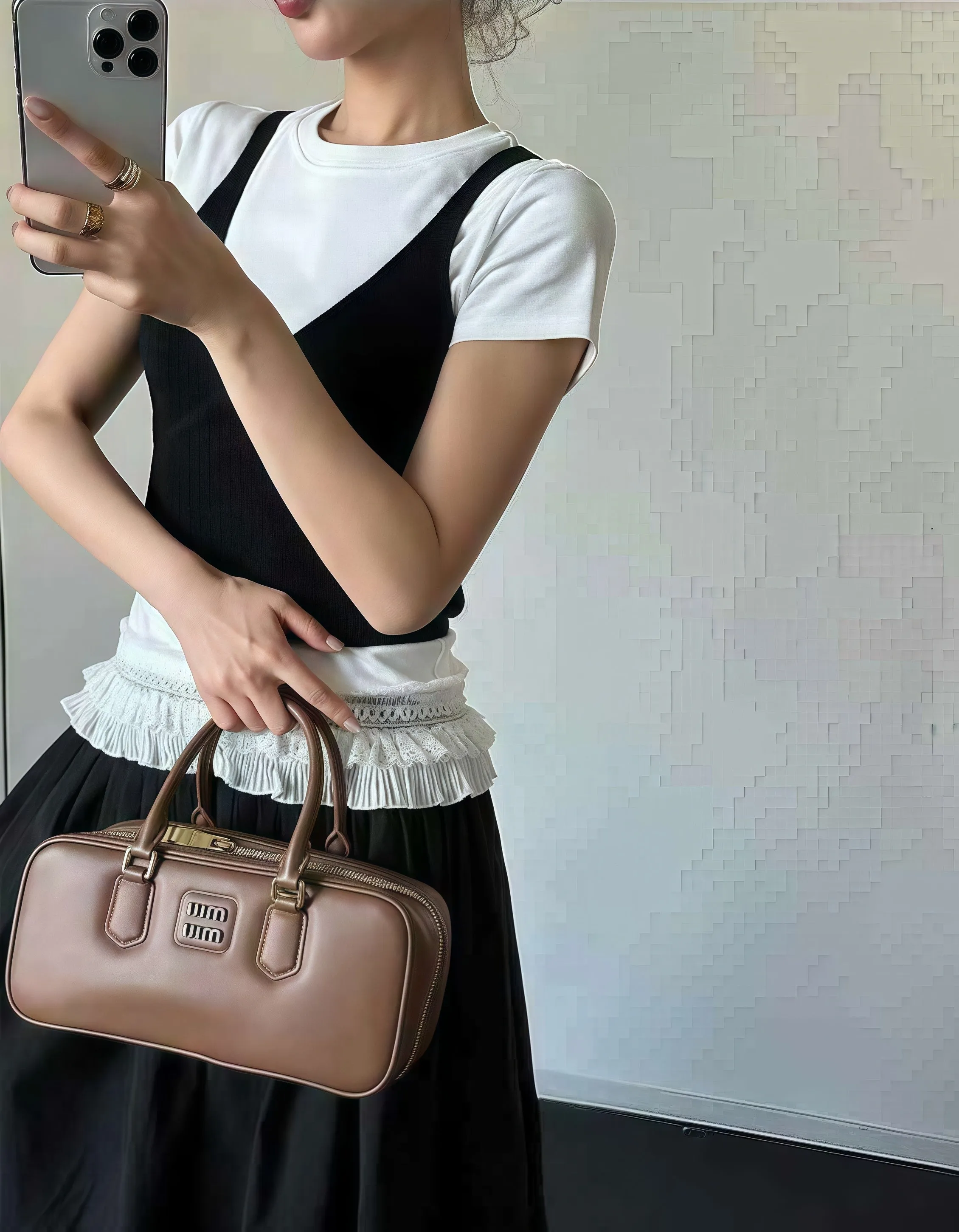 Japan EGG Lace Panel Shoulder Tee