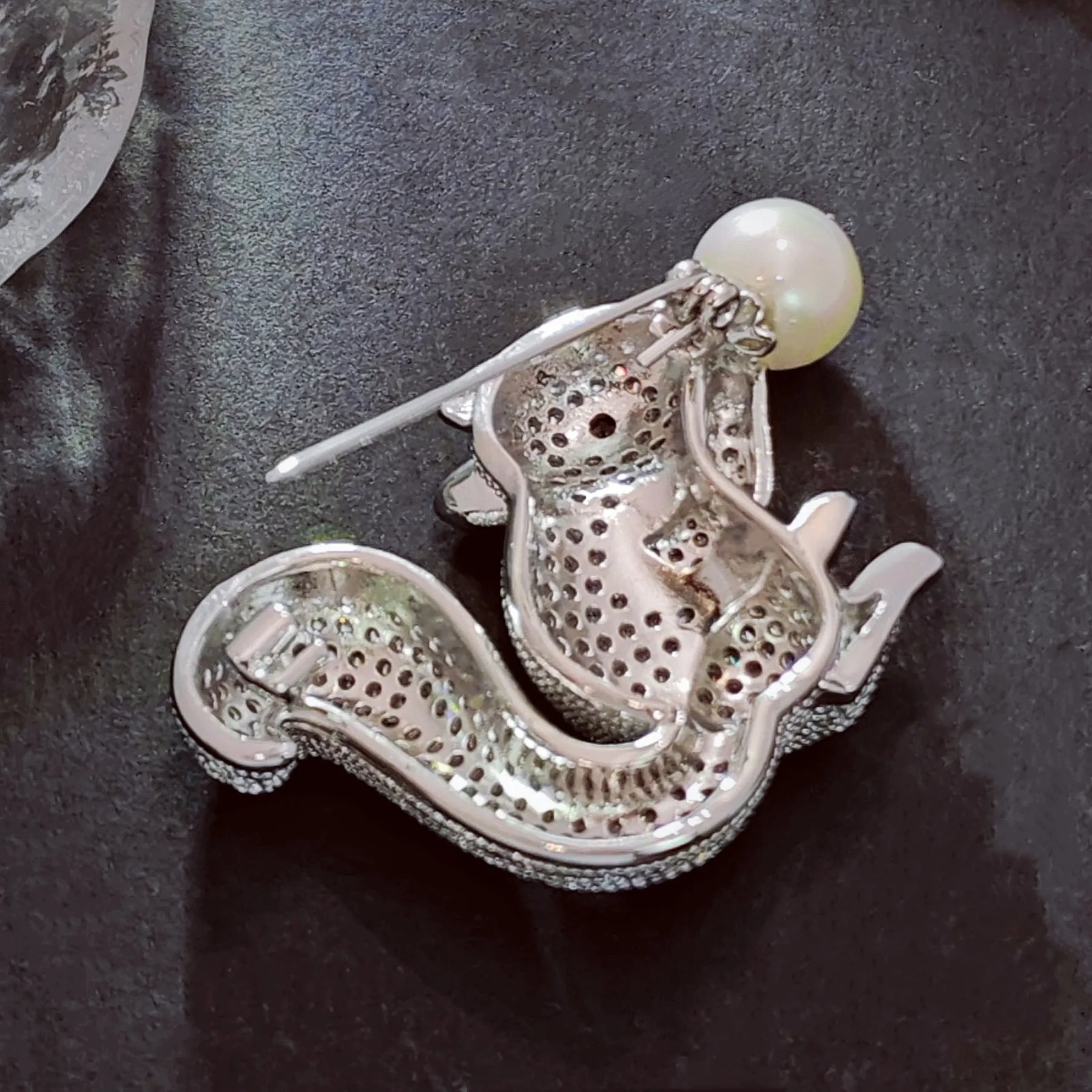 Jewelblings Cute Pearl Nut Brown Eyes  CZ Squirrel Brooches Pins