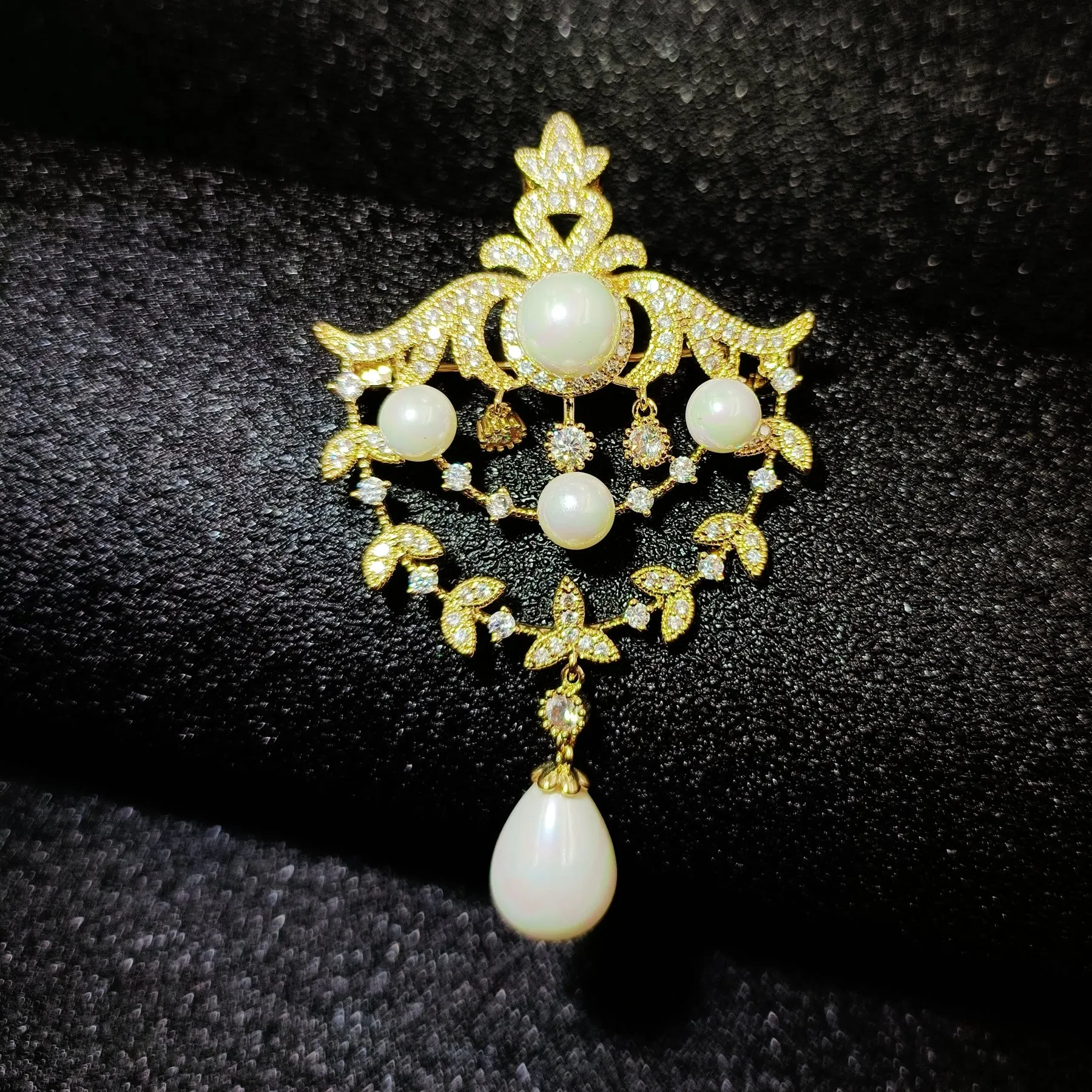 Jewelblings Royal Vintage Gold Tone Two Loop Foiled Mother of Pearl Drop Broaches Pins Wedding Evening Party Occasion Event Party Accessory