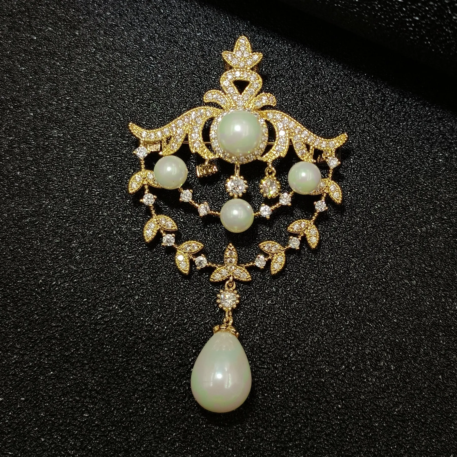 Jewelblings Royal Vintage Gold Tone Two Loop Foiled Mother of Pearl Drop Broaches Pins Wedding Evening Party Occasion Event Party Accessory