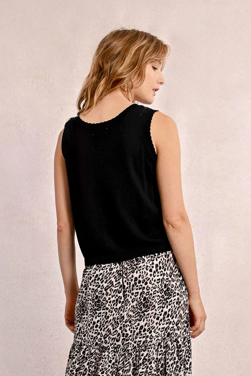 KNITTED VEST