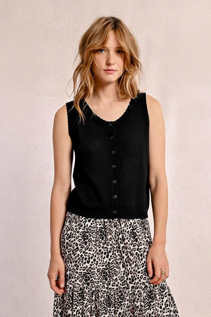 KNITTED VEST