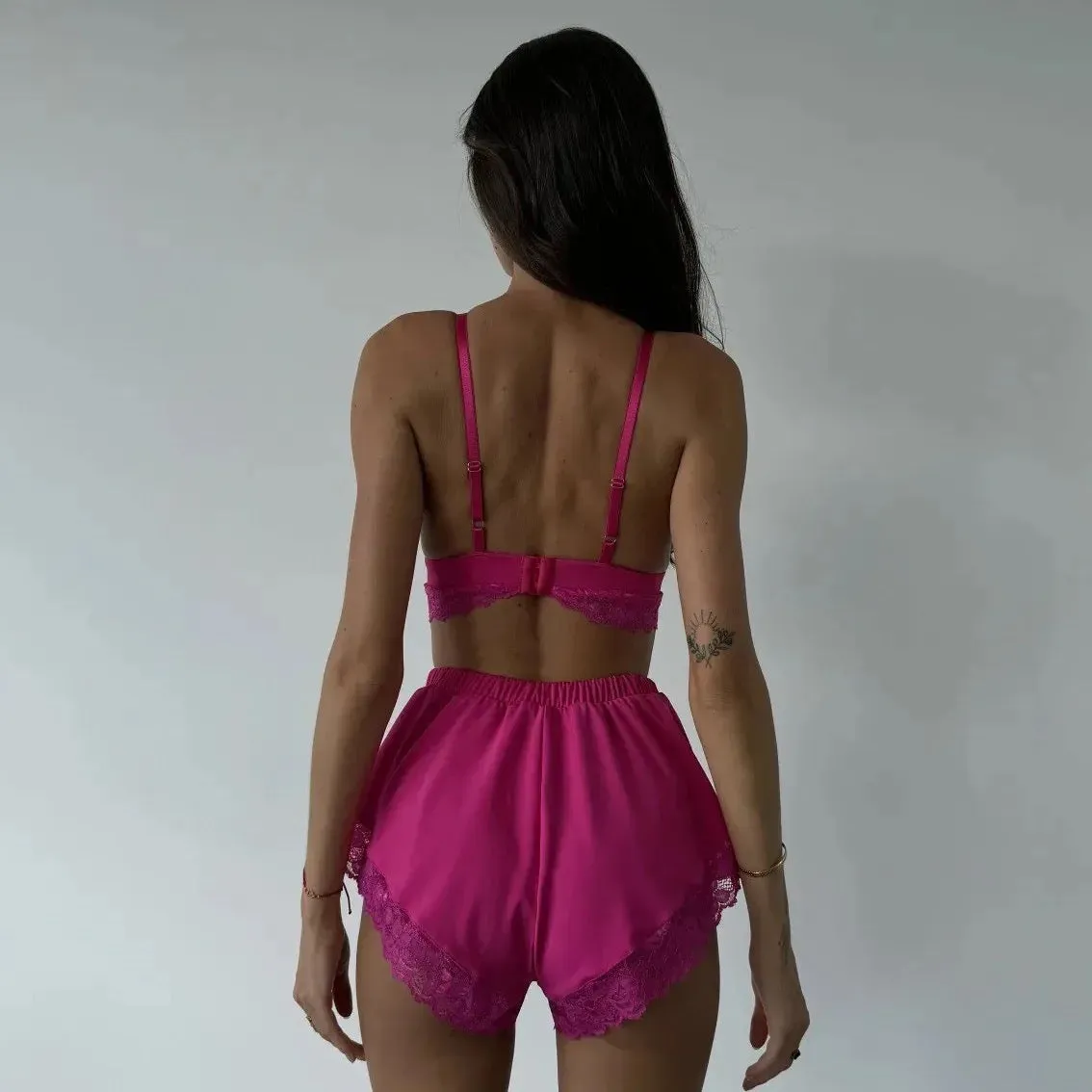 Nasha Lace Silk Comfortable Pajamas - Fuchsia
