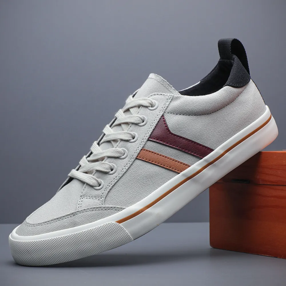Nova Canvas Sneakers