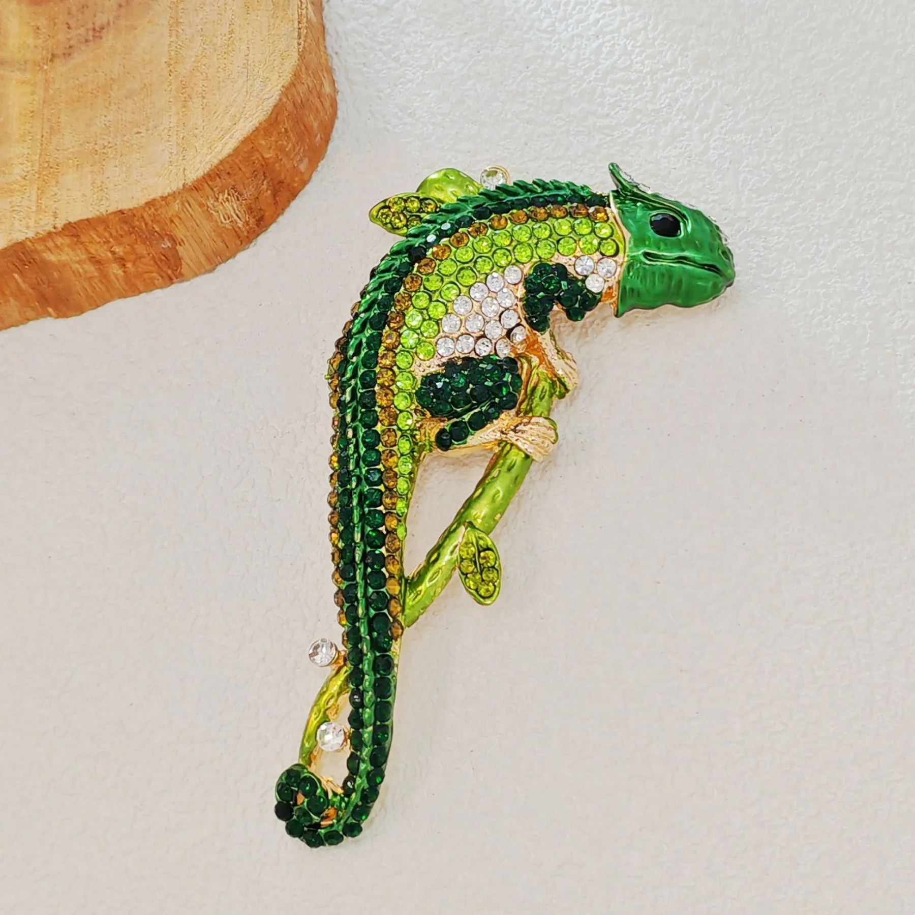 Stunning Green Chameleon Brooch with Crystal and Enamel Detailing