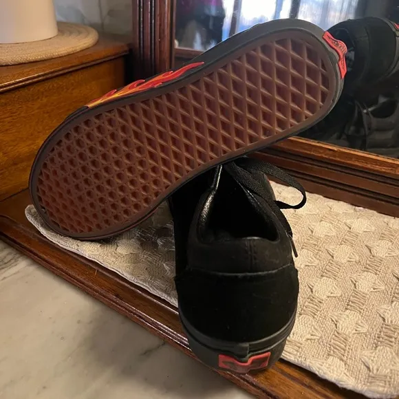 VANS Old Skool *RARE* Blackout Canvas and Leather Sneakers Flames Men's Size 8