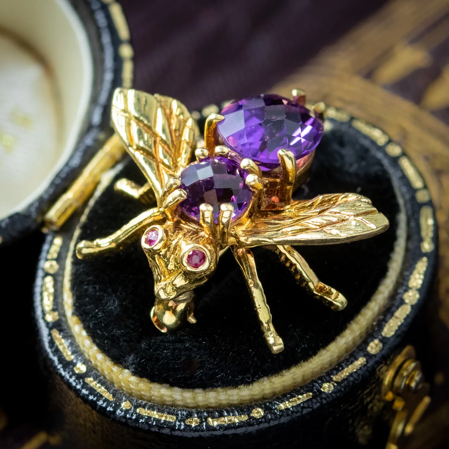 Vintage Amethyst Bee Brooch Ruby Eyes 18ct Gold